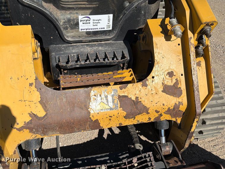 image for item FJ0517 Caterpillar 289D tracked skid steer loader
