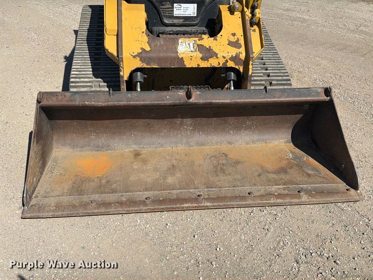 image for item FJ0517 Caterpillar 289D tracked skid steer loader