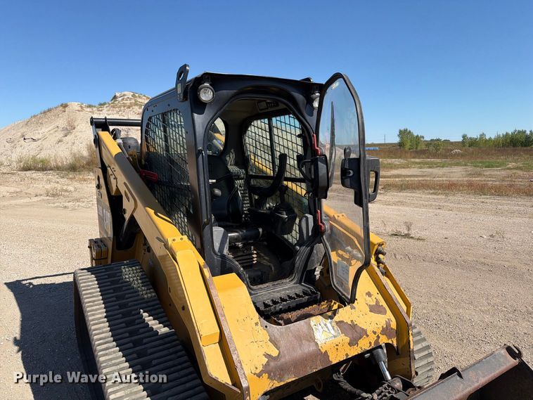image for item FJ0517 Caterpillar 289D tracked skid steer loader