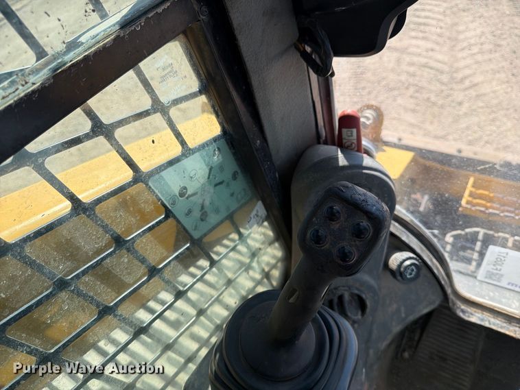 image for item FJ0517 Caterpillar 289D tracked skid steer loader