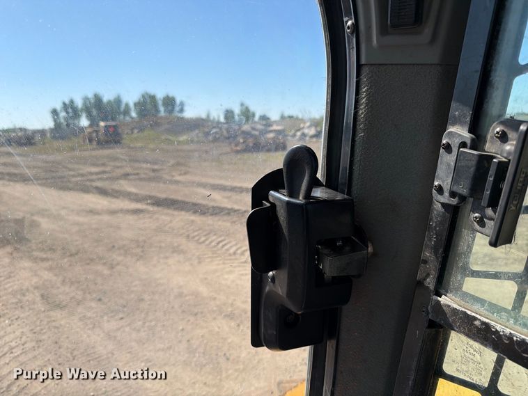 image for item FJ0517 Caterpillar 289D tracked skid steer loader
