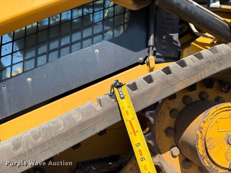 image for item FJ0517 Caterpillar 289D tracked skid steer loader