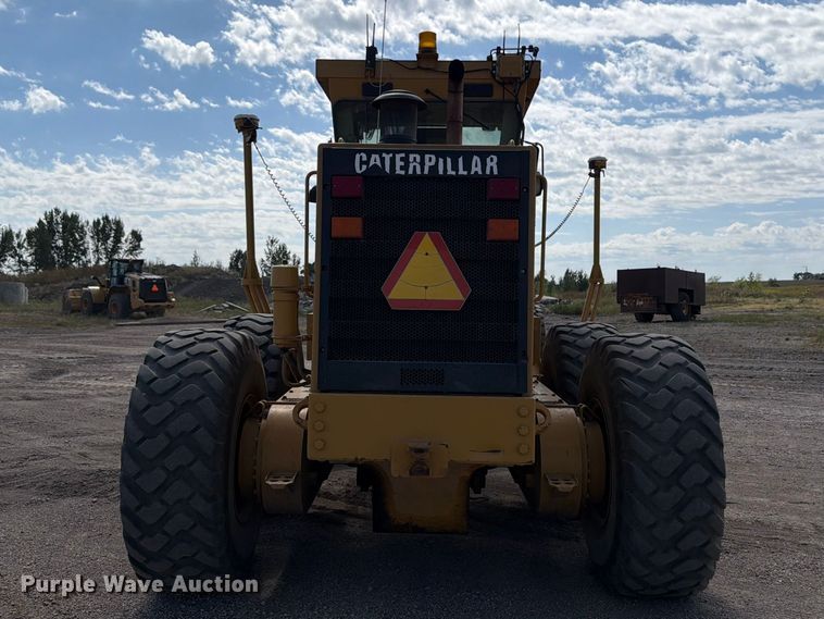 image for item FJ0518 2001 Caterpillar 14H motor grader