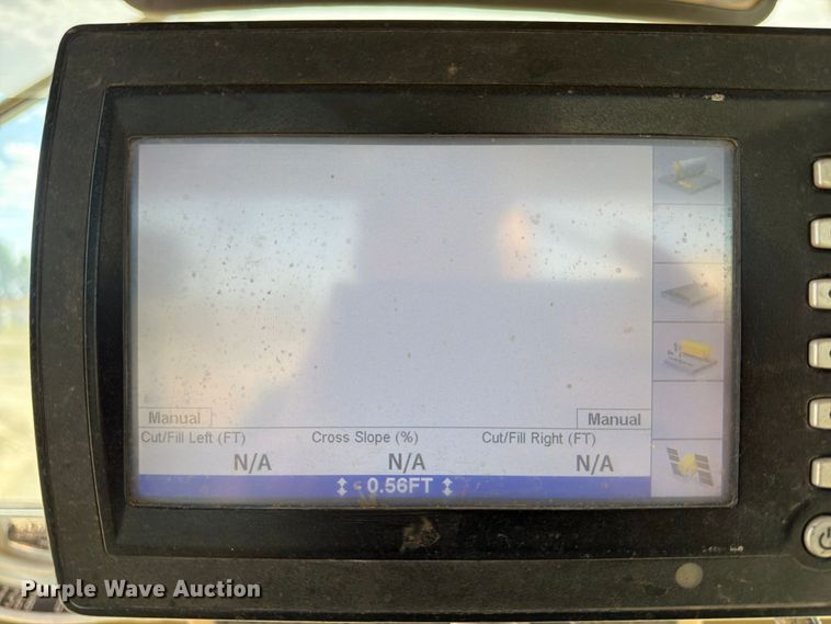 image for item FJ0518 2001 Caterpillar 14H motor grader