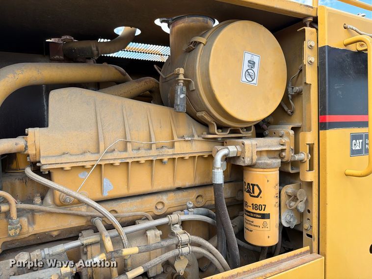 image for item FJ0518 2001 Caterpillar 14H motor grader