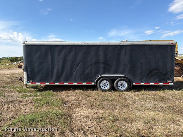 image for item FJ0519 1997 Cargo Mate enclosed cargo trailer