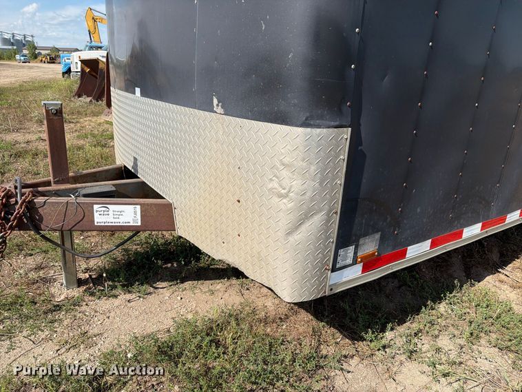 image for item FJ0519 1997 Cargo Mate enclosed cargo trailer