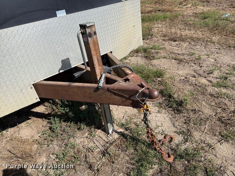 image for item FJ0519 1997 Cargo Mate enclosed cargo trailer