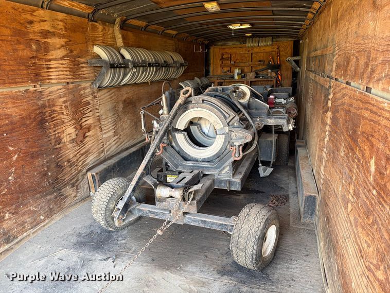 image for item FJ0519 1997 Cargo Mate enclosed cargo trailer