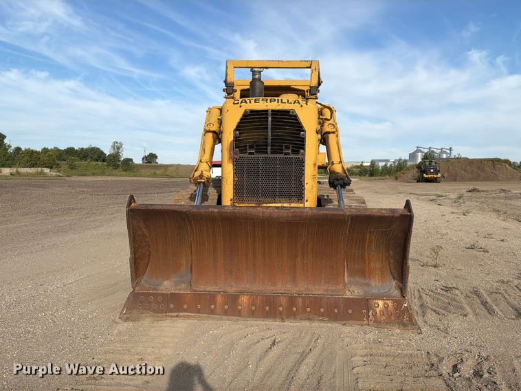 image for item FJ0520 1971 Caterpillar D9G dozer