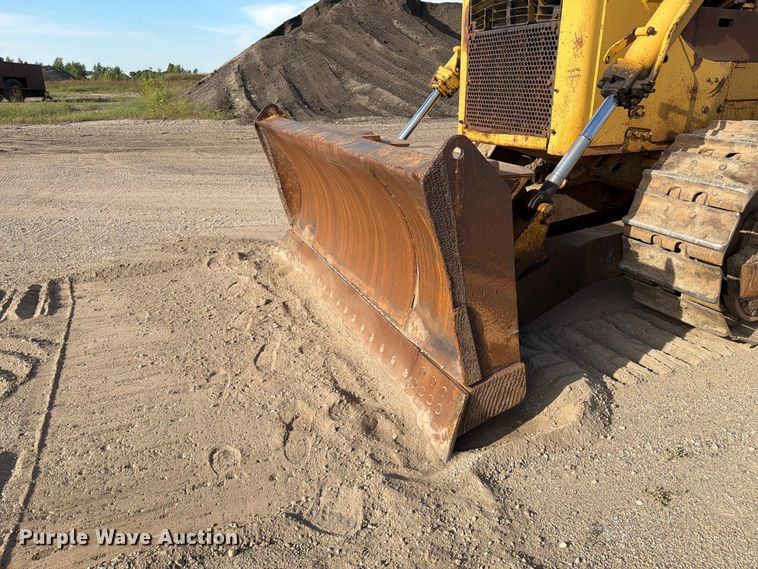 image for item FJ0520 1971 Caterpillar D9G dozer