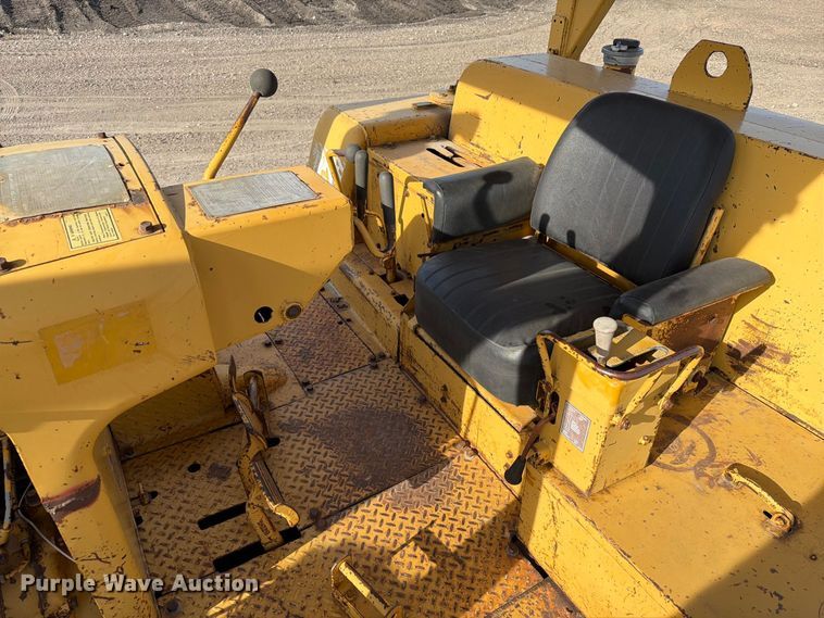 image for item FJ0520 1971 Caterpillar D9G dozer