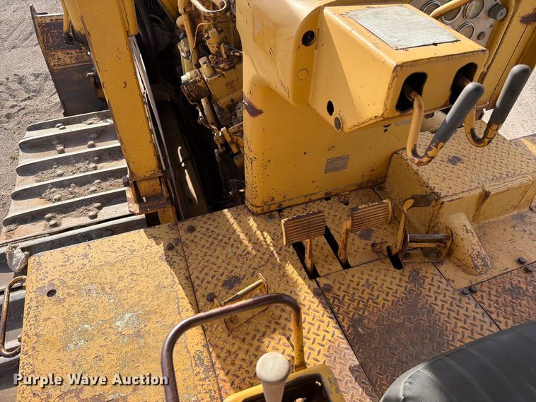 image for item FJ0520 1971 Caterpillar D9G dozer