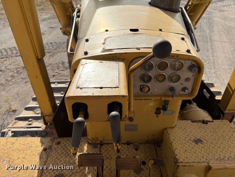 image for item FJ0520 1971 Caterpillar D9G dozer