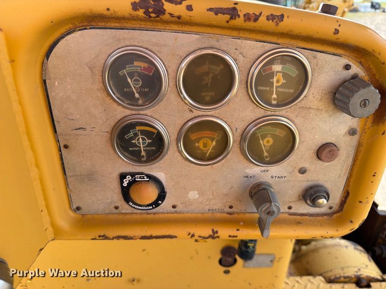 image for item FJ0520 1971 Caterpillar D9G dozer