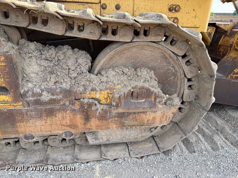 image for item FJ0520 1971 Caterpillar D9G dozer