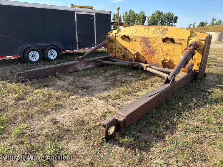image for item FJ0520 1971 Caterpillar D9G dozer
