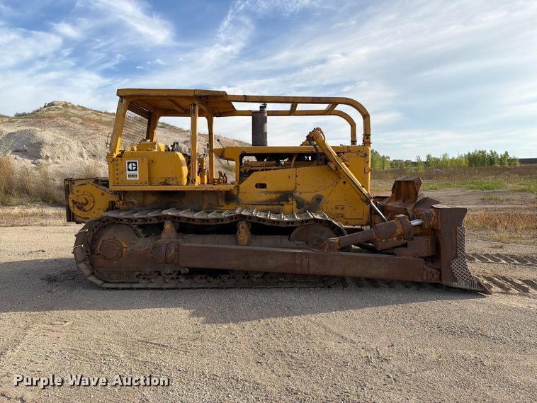 image for item FJ0521 1972 Caterpillar D8H dozer