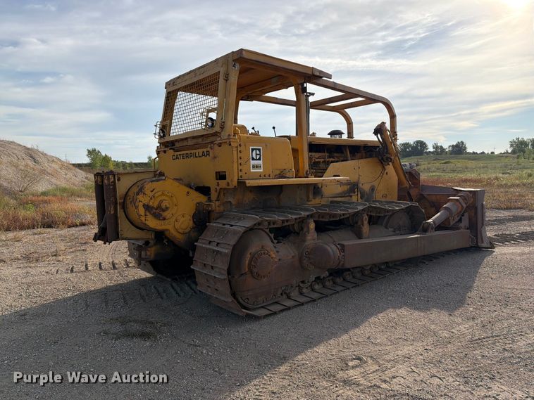 image for item FJ0521 1972 Caterpillar D8H dozer