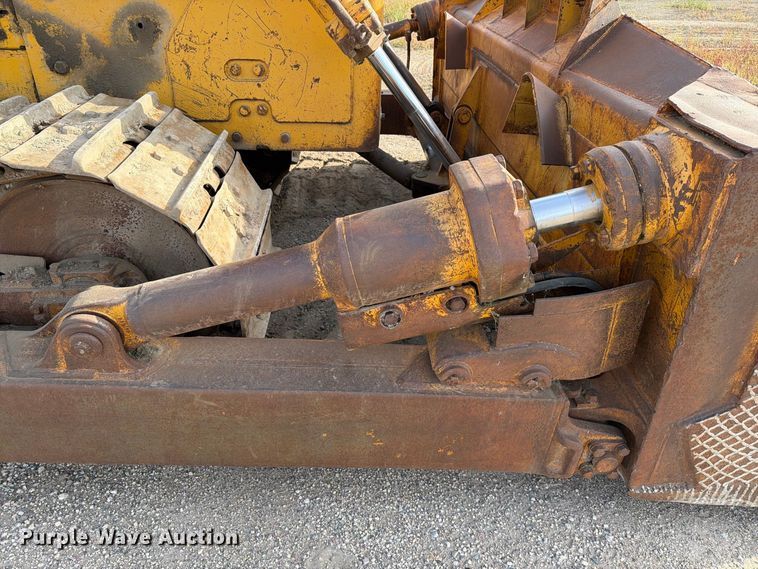 image for item FJ0521 1972 Caterpillar D8H dozer