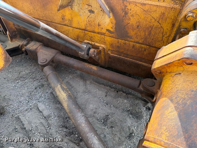 image for item FJ0521 1972 Caterpillar D8H dozer