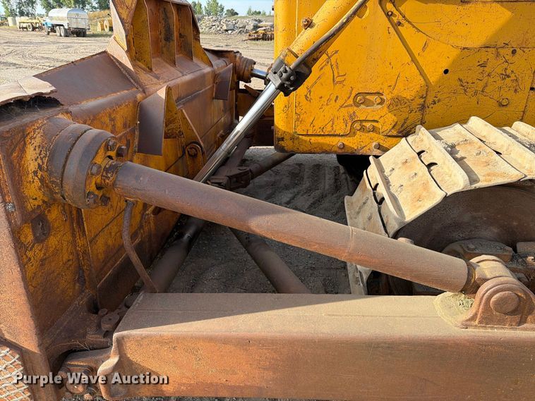 image for item FJ0521 1972 Caterpillar D8H dozer
