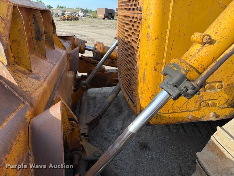 image for item FJ0521 1972 Caterpillar D8H dozer