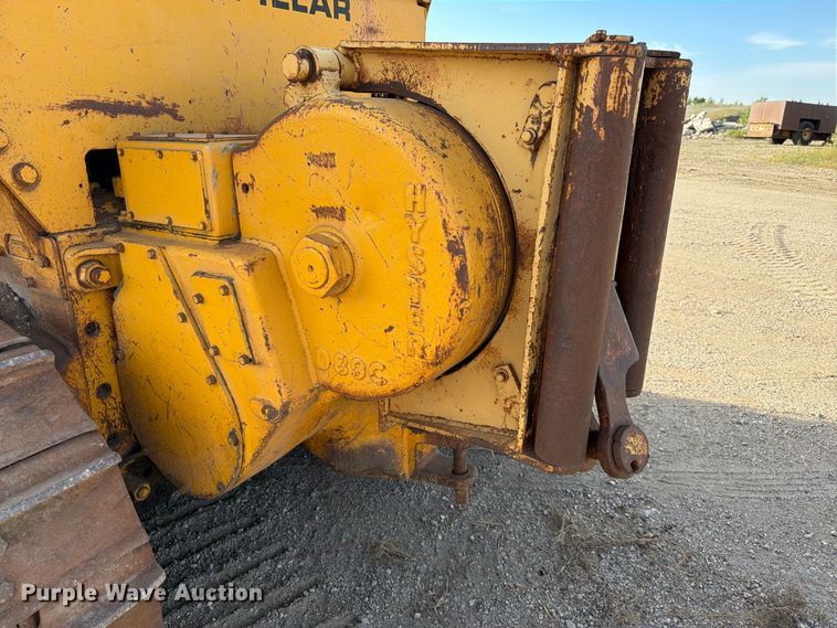 image for item FJ0521 1972 Caterpillar D8H dozer