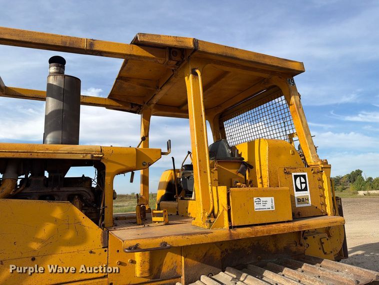 image for item FJ0521 1972 Caterpillar D8H dozer