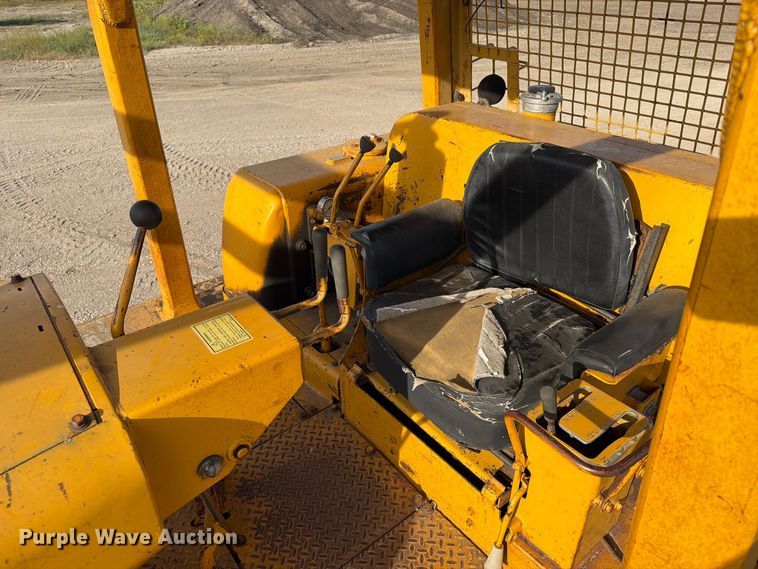 image for item FJ0521 1972 Caterpillar D8H dozer