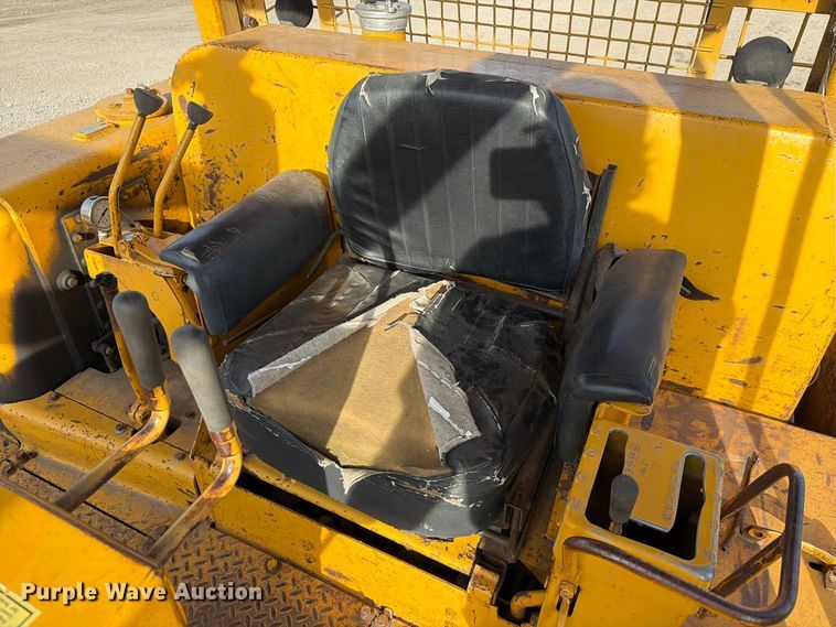 image for item FJ0521 1972 Caterpillar D8H dozer