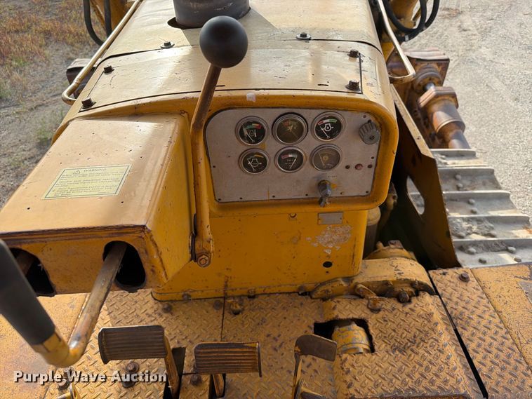 image for item FJ0521 1972 Caterpillar D8H dozer