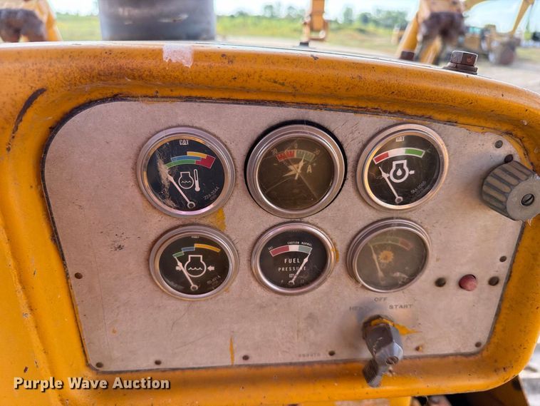 image for item FJ0521 1972 Caterpillar D8H dozer