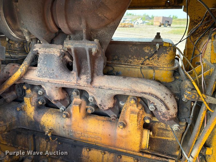 image for item FJ0521 1972 Caterpillar D8H dozer