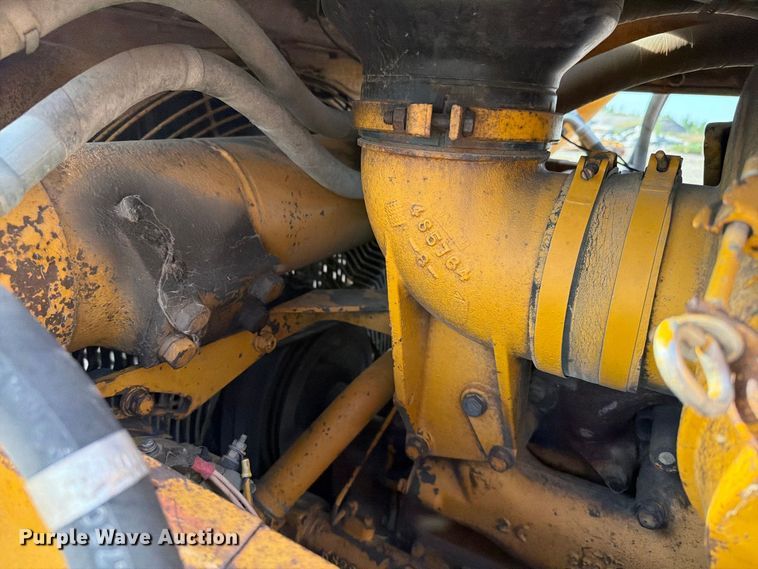 image for item FJ0521 1972 Caterpillar D8H dozer