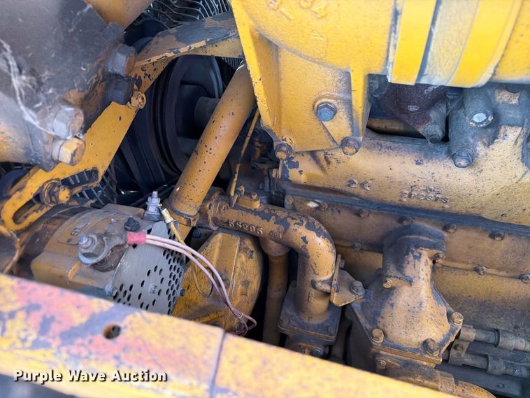 image for item FJ0521 1972 Caterpillar D8H dozer