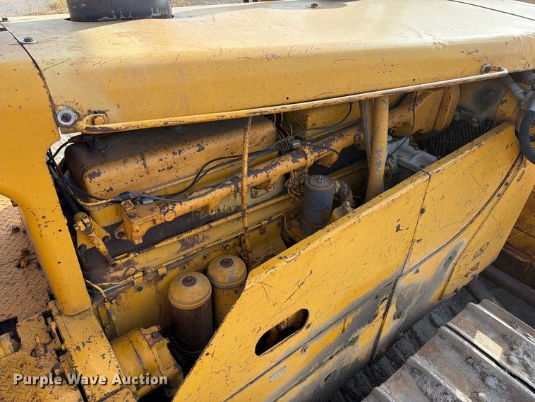 image for item FJ0521 1972 Caterpillar D8H dozer