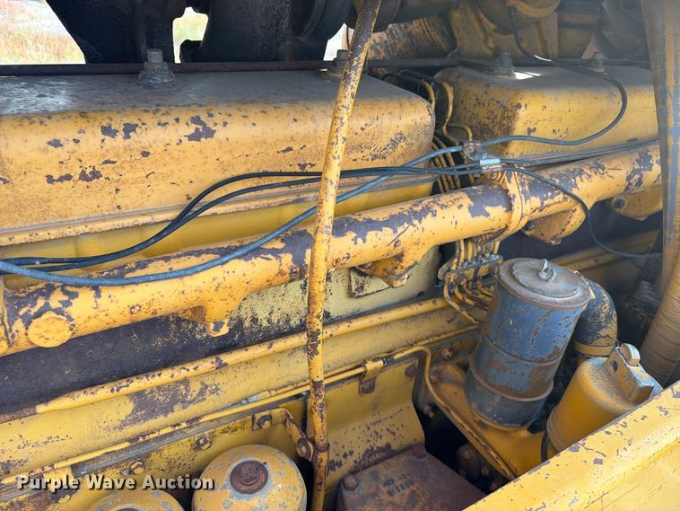 image for item FJ0521 1972 Caterpillar D8H dozer