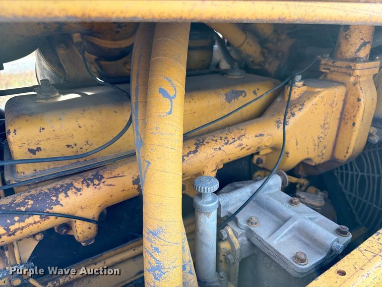 image for item FJ0521 1972 Caterpillar D8H dozer