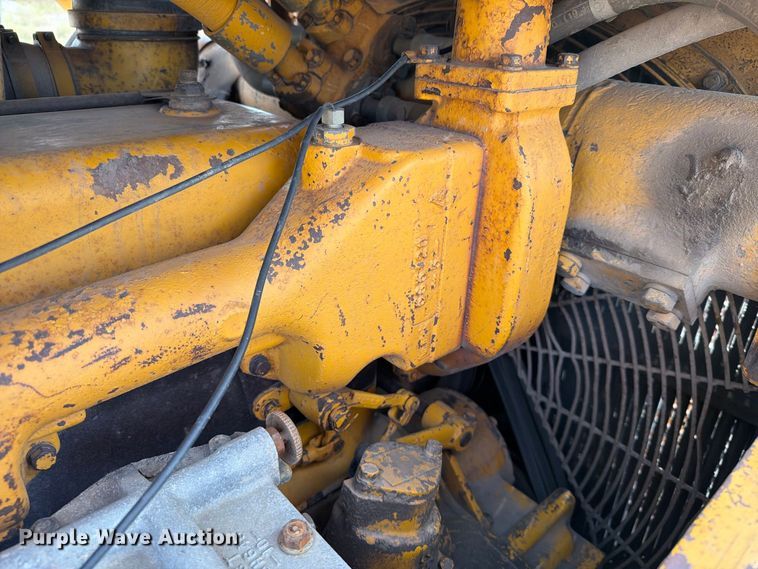 image for item FJ0521 1972 Caterpillar D8H dozer