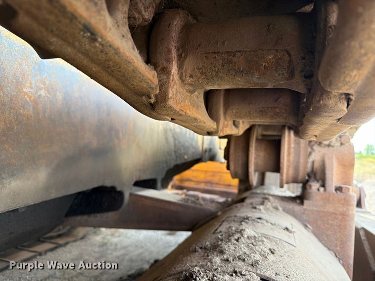 image for item FJ0521 1972 Caterpillar D8H dozer