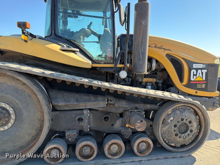 image for item FJ0523 2006 Caterpillar Challenger MT865B tractor