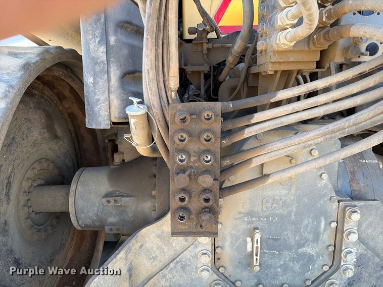 image for item FJ0523 2006 Caterpillar Challenger MT865B tractor