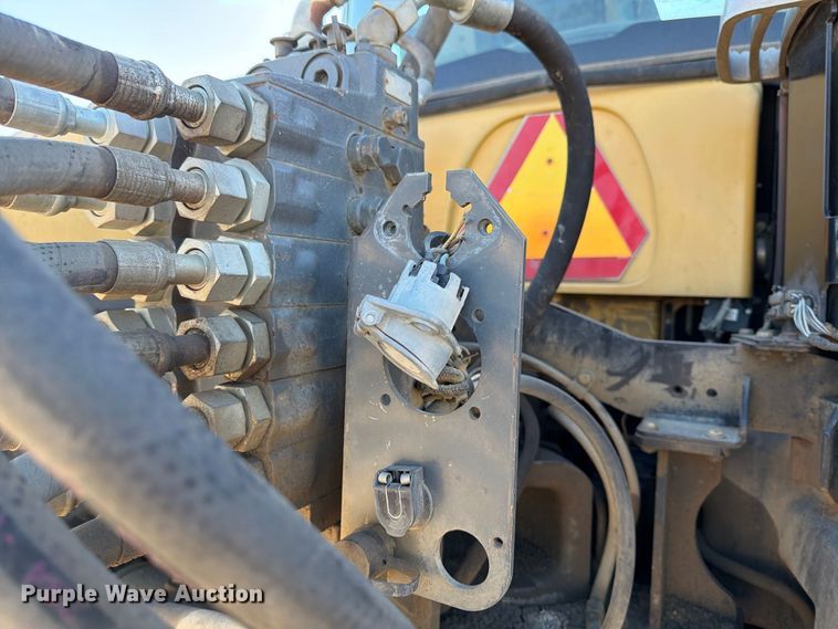 image for item FJ0523 2006 Caterpillar Challenger MT865B tractor