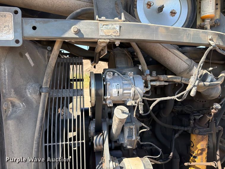 image for item FJ0523 2006 Caterpillar Challenger MT865B tractor