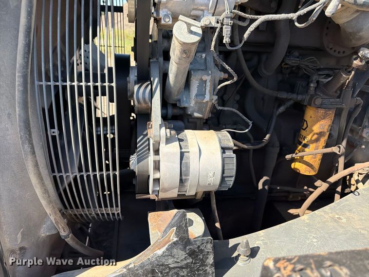 image for item FJ0523 2006 Caterpillar Challenger MT865B tractor