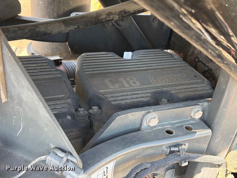 image for item FJ0523 2006 Caterpillar Challenger MT865B tractor