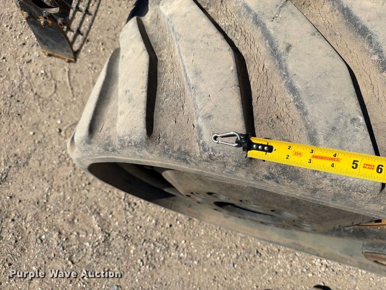 image for item FJ0523 2006 Caterpillar Challenger MT865B tractor