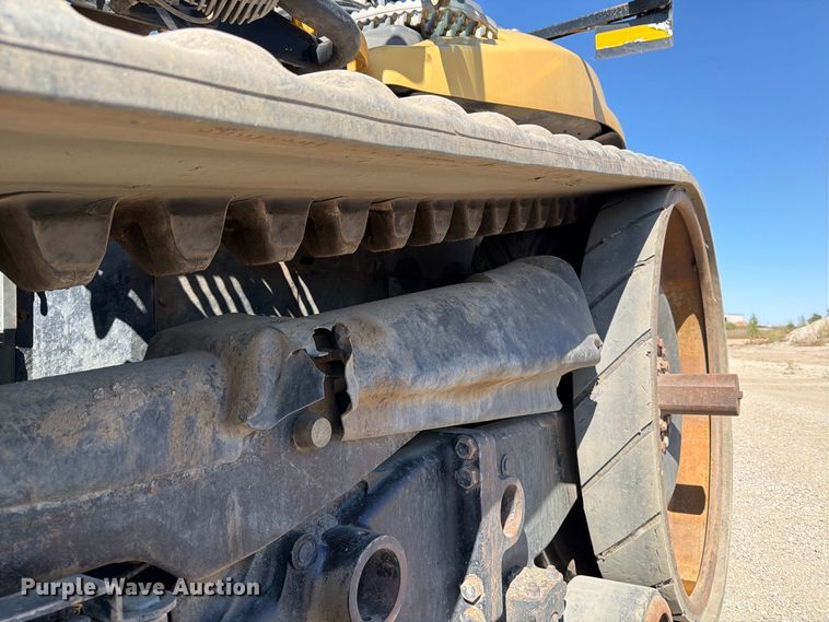 image for item FJ0523 2006 Caterpillar Challenger MT865B tractor