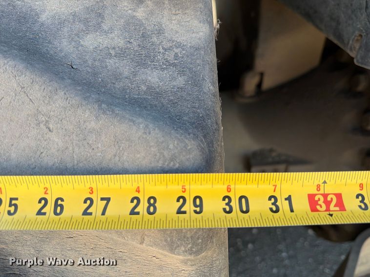 image for item FJ0523 2006 Caterpillar Challenger MT865B tractor